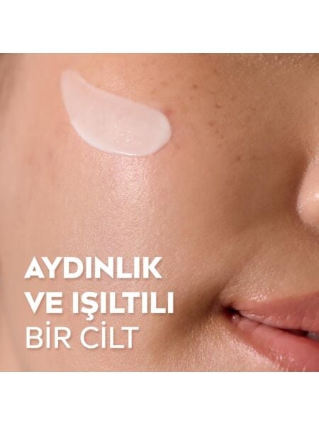 Nivea Luminous630 Spf50 Güneş Korumalı Leke Karşıtı Gündüz Yüz Bakım Kremi 40 ml